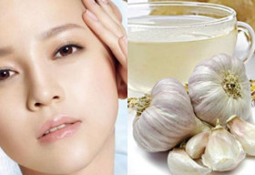 Mặt nạ tỏi: Bí quyết làm đẹp ít người biết
