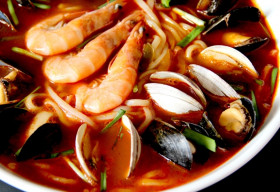 Cách làm mì cay Hàn Quốc tại nhà thật đơn giản
