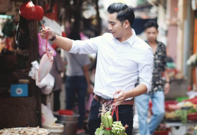 Thanh Bình đi chợ mua cá và rau cầu hôn Ngọc Lan