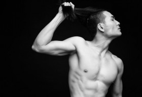 Lê Hải – Chàng model mới của làng mẫu táo bạo khoe body