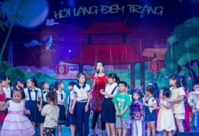 Nhiều nghệ sĩ Việt ‘đội mưa’ đến vui Trung Thu cùng trẻ em khó khăn
