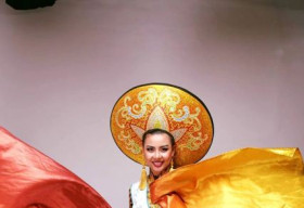 Lại Thanh Hương giành giải Trang phục dân tộc đẹp nhất tại Miss All Nations