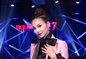 Vietnam’s Next Top Model 2016: Thanh Hằng hóa nữ bá tước sang trọng