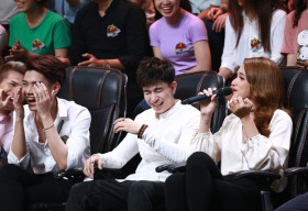 Ca sĩ giấu mặt: Trường Giang liên tục ‘chặt chém’ Hương Giang Idol