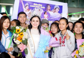 Hoa hậu Janny Thủy Trần được chào đón nồng nhiệt khi về đến Việt Nam