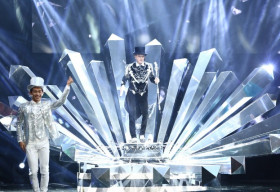 ‘Diamond Show’ – Mr Đàm ‘tái hiện’ Las Vegas giữa Sài Gòn