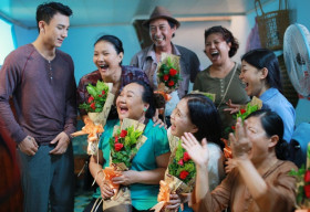 Soái ca XPro khiến NSND Ngọc Giàu xúc động vì món quà 20/10