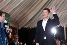 Brad Pitt lần đầu xuất hiện trên thảm đỏ sau biến cố hôn nhân