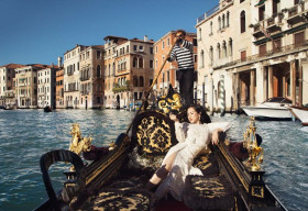 Quý cô Việt chi nửa tỷ để chụp ảnh trên du thuyền sang chảnh ở Venice