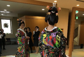 Lan Phương diện Kimono trị giá 2 triệu Yên Nhật