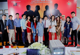 Cao Thái Hà rạng rỡ đi casting ‘Hôn lễ mùa thu’