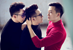 Lương Mạnh Hải ‘tung ảnh’ tình tay ba với hai hotboy trẻ