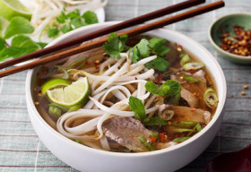 Vì sao người Việt ăn sáng đắt nhất thế giới?