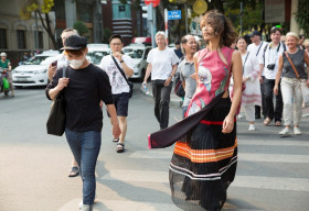 Trang Khiếu thắp sáng đường phố với thiết kế vẽ tay độc đáo