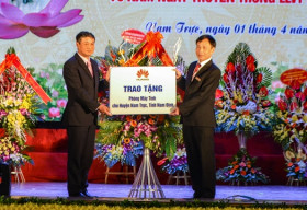 Huawei Việt Nam trao tặng phòng máy tính cho huyện Nam Trực, tỉnh Nam Định