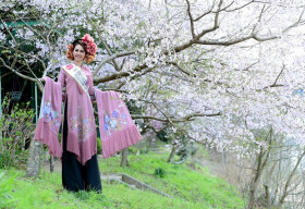 Thí sinh Hoa hậu Doanh nhân Người Việt Châu Á 2017 khoe sắc giữa vườn anh đào Nhật Bản