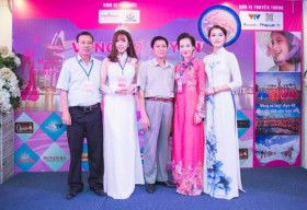 Á hậu Phan Quỳnh Ngân đội vương miện chấm thi ‘Người đẹp Ảnh Việt Nam 2017’
