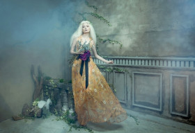 Hoàng Oanh bất ngờ đầy ma mị trong bộ ảnh mới