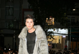 Hoàng Phi Kha ‘sang chảnh’ với áo lông, hội ngộ dàn sao