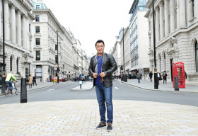Đi chấm thi hoa hậu, Lý Hùng hào hứng cùng dàn thí sinh khám phá mùa thu London