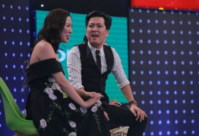 Văn Mai Hương thẹn thùng khi Trường Giang nhắc Lê Hiếu ở Giọng Ải Giọng Ai