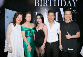 Sao Việt ‘đội mưa’ đến mừng sinh nhật Lâm Vũ