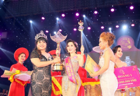 Hồ Lê Thị Minh Châu đăng quang ‘Nữ hoàng Doanh nhân Đất Việt 2017’