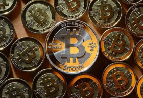 Giá Bitcoin cán ngưỡng 8.000 USD lần đầu tiên trong lịch sử