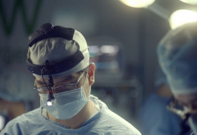 Y tế sẻ chia: Đưa bệnh nhân khó khăn sang Hàn thẩm mỹ miễn phí