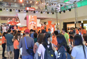 Shopee phát tặng miễn phí 5000 hộp quà bí mật cho khách tham dự sự kiện