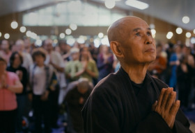 ‘Bước chân an lạc’ – Phim tài liệu chiếu rạp về Thiền sư Thích Nhất Hạnh