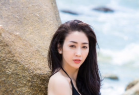 NTK Nhật Phượng bất ngờ khoe đường cong nóng bỏng