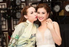 Á hậu Diễm Trang dịu dàng, ca sĩ Phi Nhung nhí nhảnh ‘vượt tuổi’