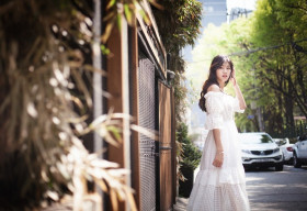 Ngẩn ngơ ngắm á hậu Thanh Tú trên đường phố Seoul