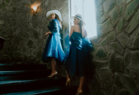 Chị em doanh nhân Đoàn Di Băng đọ nhan sắc ‘Thúy Vân – Thúy Kiều’