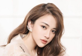 Thiên Nga e ấp hóa quý cô ngọt ngào, quyến rũ