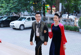 Hoa hậu Võ Nhật Phượng sánh đôi Nam vương Huy Hoàng ủng hộ chương trình ‘Vì biển đảo quê hương’
