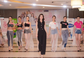 Đỗ Mỹ Linh bất ngờ xuất hiện catwalk đầy thần thái, thị phạm cho thí sinh Chung khảo phía Bắc