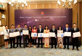 Các sinh viên Việt Nam hoàn thành xuất sắc Học bổng ‘Hạt giống Viễn thông Tương lai’ 2018