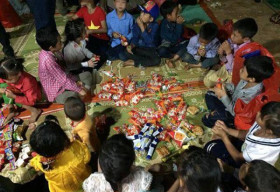 Valentines Vân Nguyễn mang yêu thương đến các trẻ em vùng cao Bắc Kạn