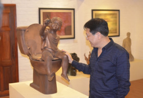 NSND Vương Duy Biên tổ chức triển lãm nghệ thuật tại Pháp