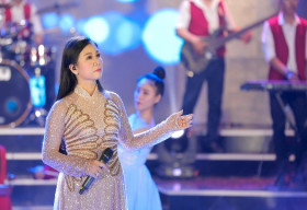 Ca sĩ Dương Hồng Loan tổ chức liveshow ‘Cảm ơn cuộc đời’ để tri ân khán giả