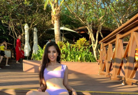 Hoa hậu Tiểu Vy mặc bikini khoe body săn chắc tại Miss World 2018