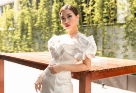 Dù đang bệnh, Á hậu Diễm Trang vẫn đẹp rạng rỡ làm MC sự kiện