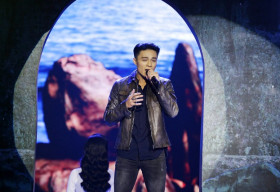 ‘Soái ca hàng không’ Henry Nguyễn được Phi Nhung, Mạnh Quỳnh và Đan Trường ưu ái hết nấc