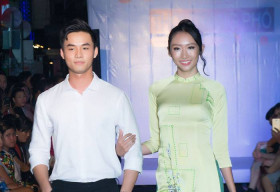 Diện áo dài Việt Hùng, Top 20 Miss HUTECH 2019 lung linh trong Thời trang Phố