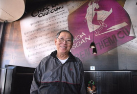 Chung Tử Lưu bật mí về tài năng nấu phở của nhạc sĩ Tuấn Khanh tại Mỹ