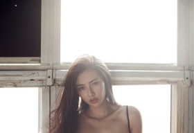 Người đẹp Nhân ái Thùy Tiên ‘đốt mắt’ fan với bộ hình đầy quyến rũ