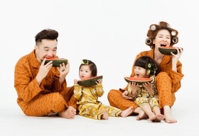Vợ chồng Dương Ngọc Thái cùng 2 con khoe ảnh pijama cực đáng yêu