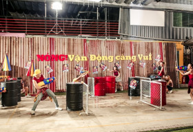 Kay Trần trúng ‘tiếng sét ái tình’ với ‘tân binh 10x’ Amee